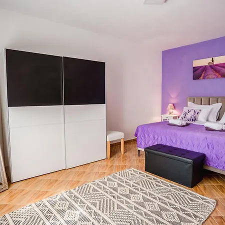 Apartment Lavanda &